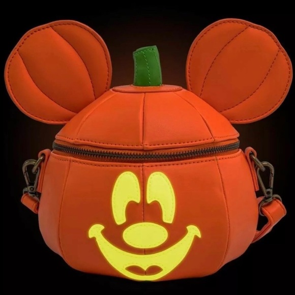 Mickey jack-o-lantern pumpkin glow in the dark crossbody 🎃 - Picture 4 of 6